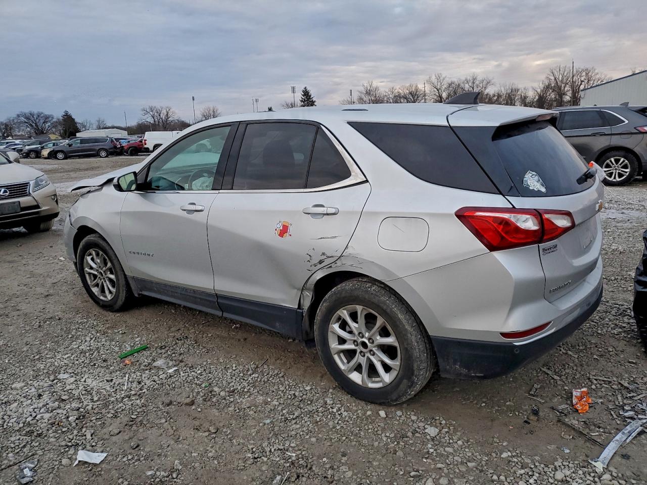 2019 CHEVROLET EQUINOX LT photo 2