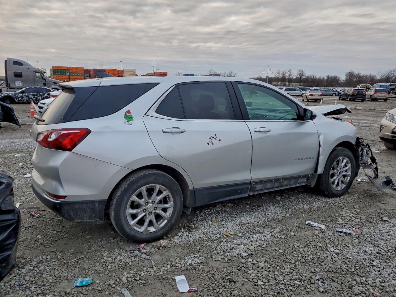 2019 CHEVROLET EQUINOX LT photo 3