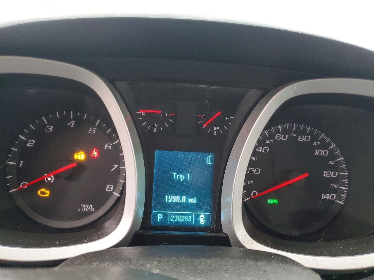 2010 CHEVROLET EQUINOX LT photo 9