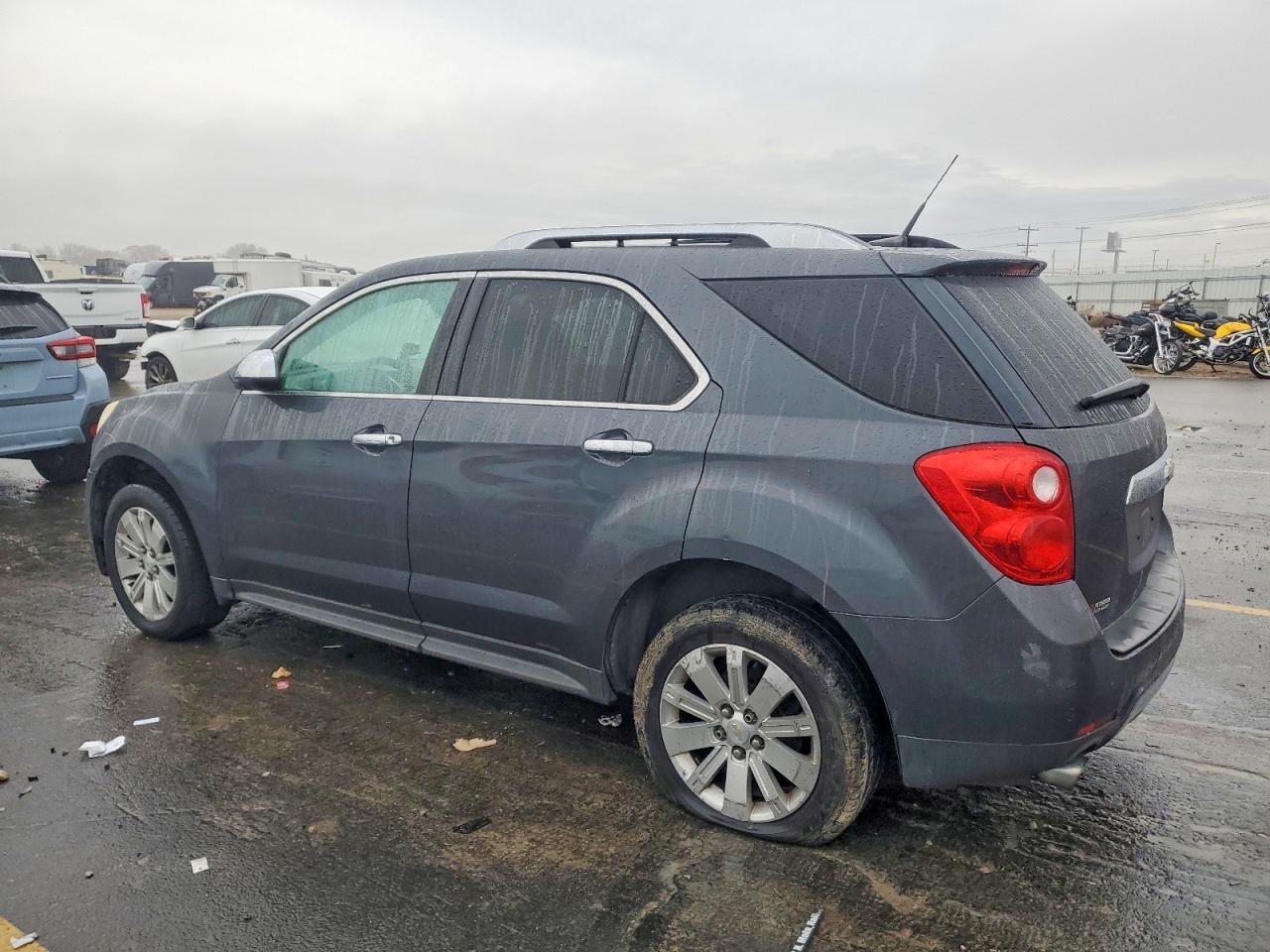 2010 CHEVROLET EQUINOX LT photo 2