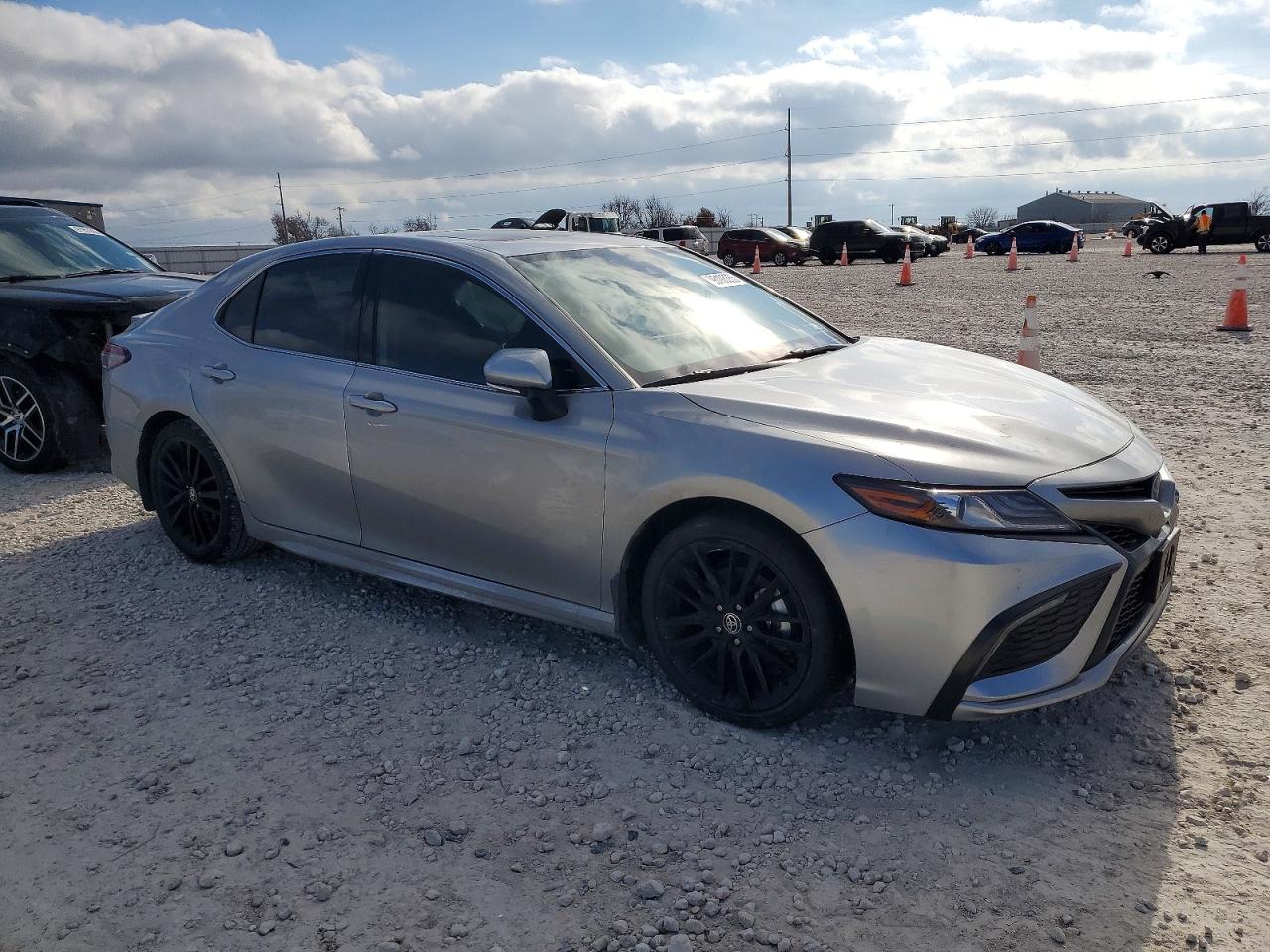 2022 TOYOTA CAMRY XSE photo 4