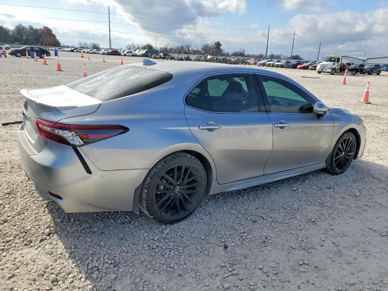 2022 TOYOTA CAMRY XSE photo 3