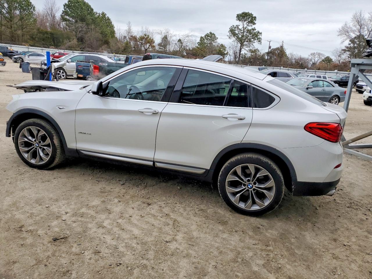 2016 BMW X4 XDRIVE28I photo 2
