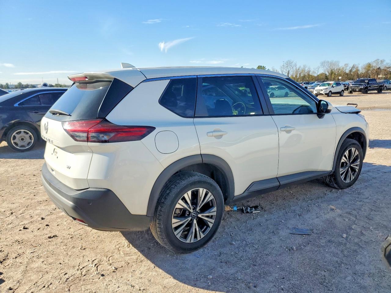2023 NISSAN ROGUE SV photo 3