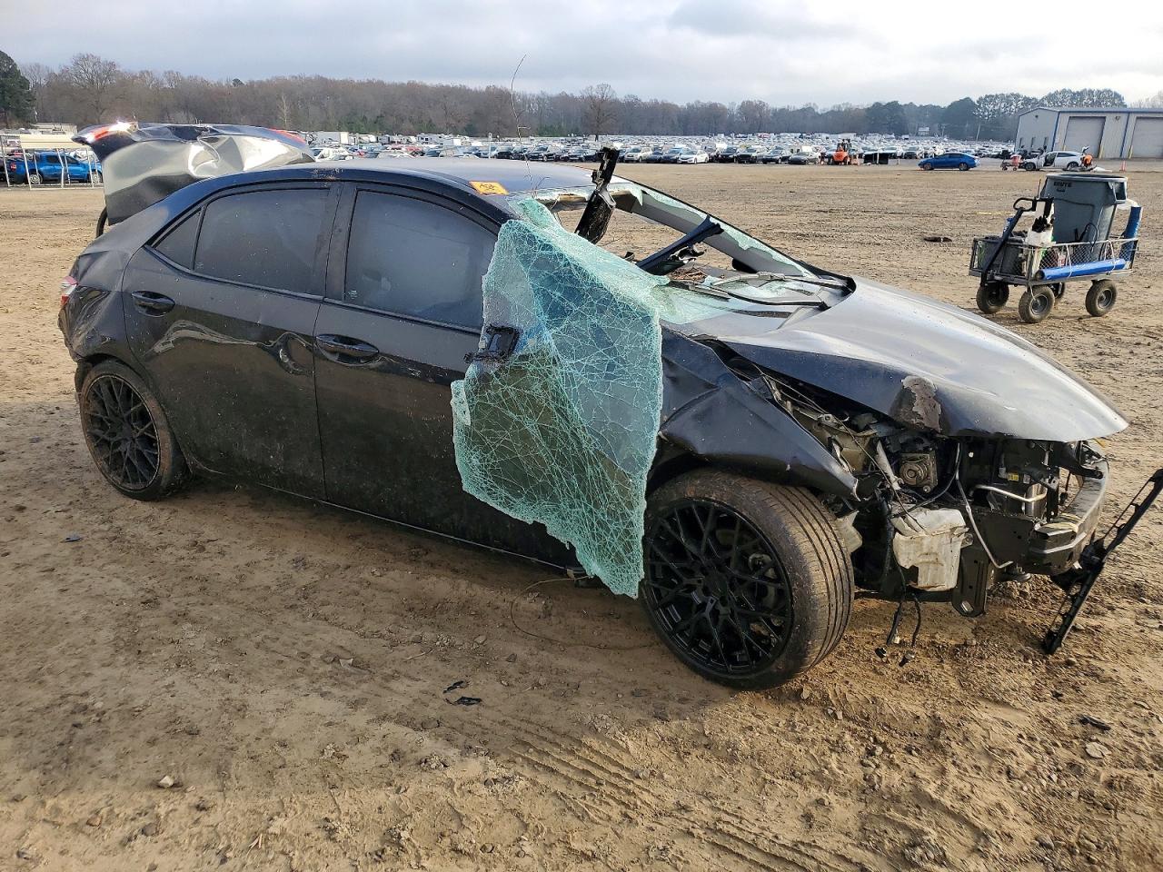 2017 TOYOTA COROLLA L photo 4