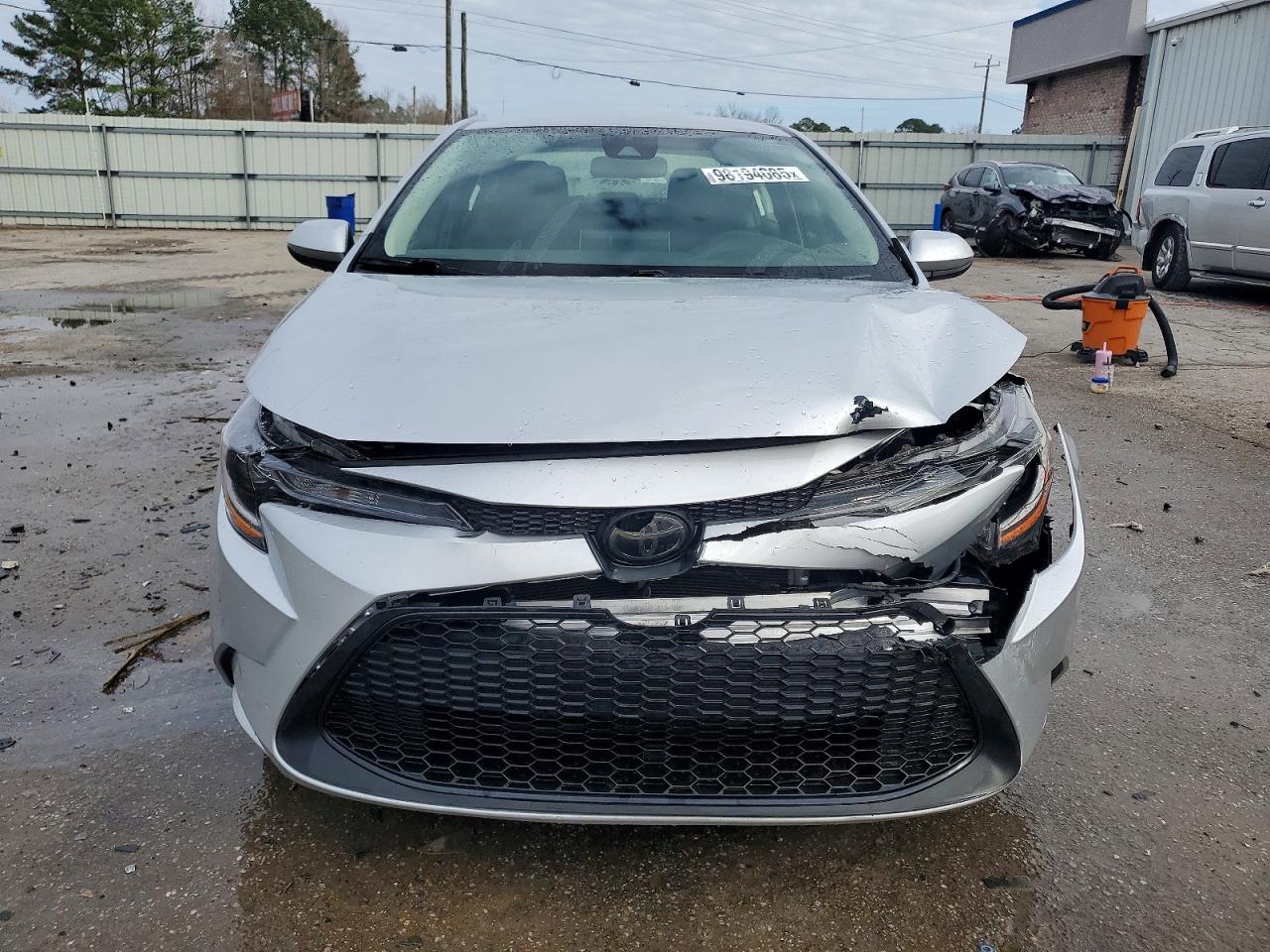 2020 TOYOTA COROLLA LE photo 5