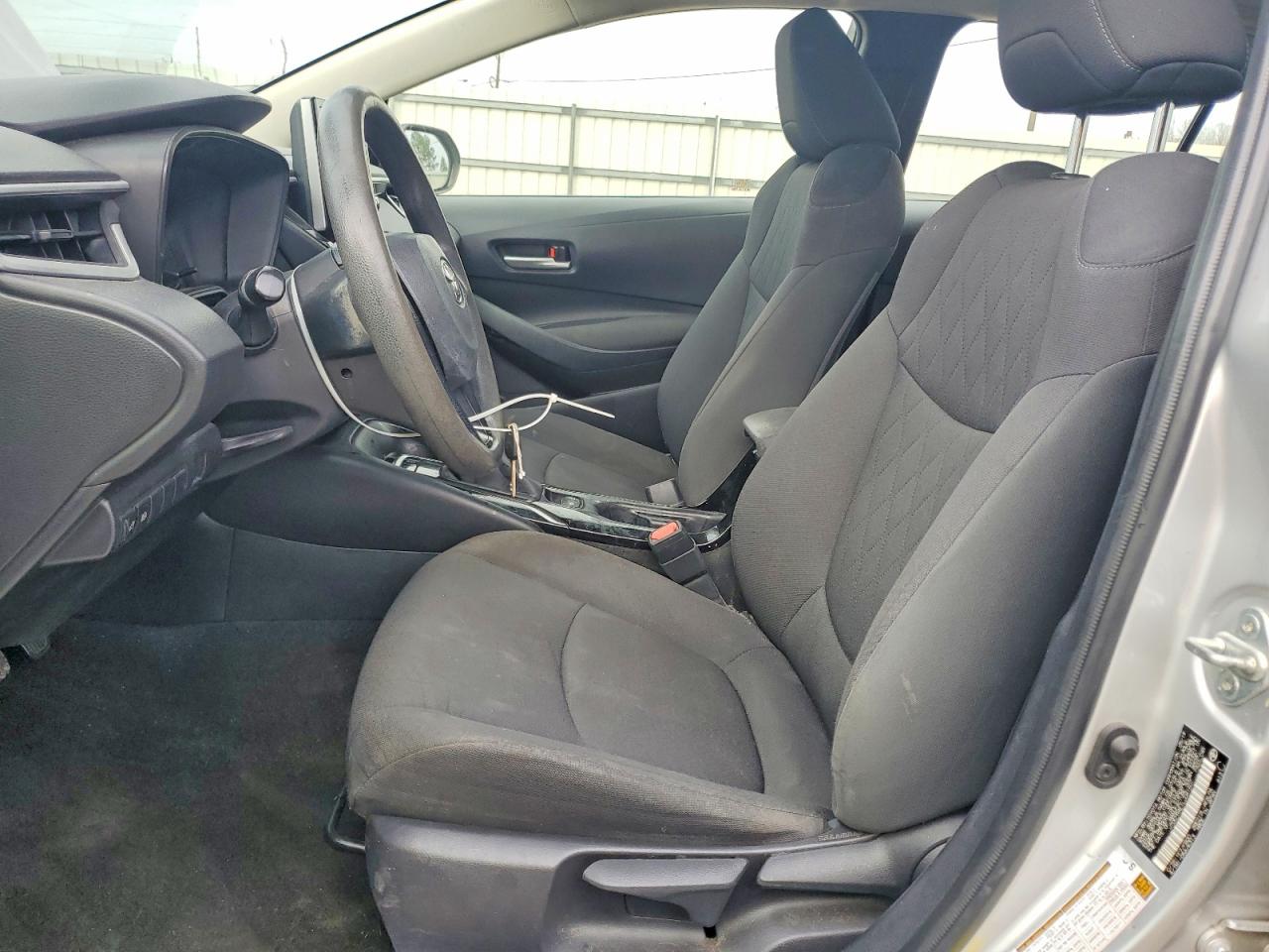 2020 TOYOTA COROLLA LE photo 7