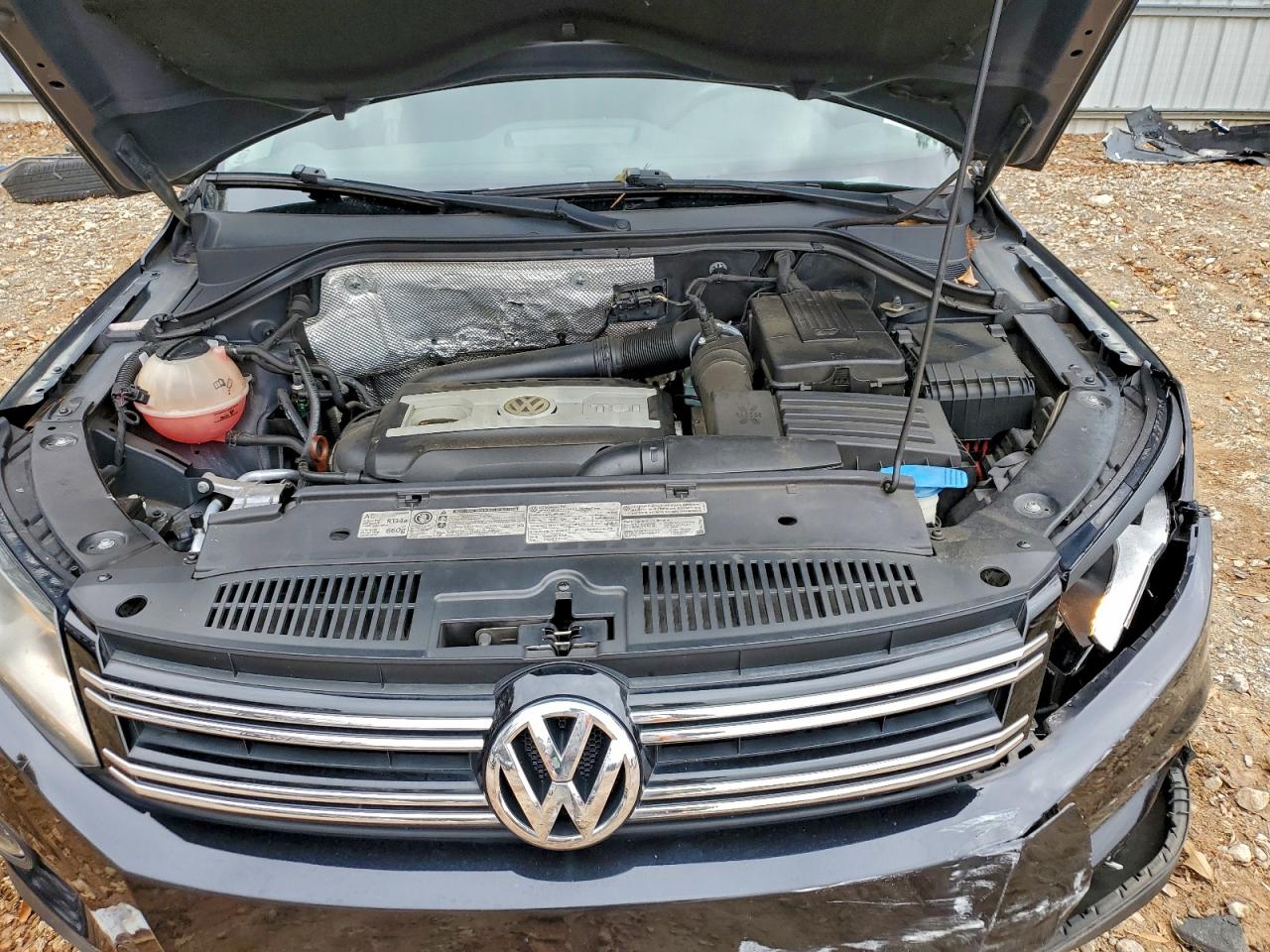 2012 VOLKSWAGEN TIGUAN S photo 12