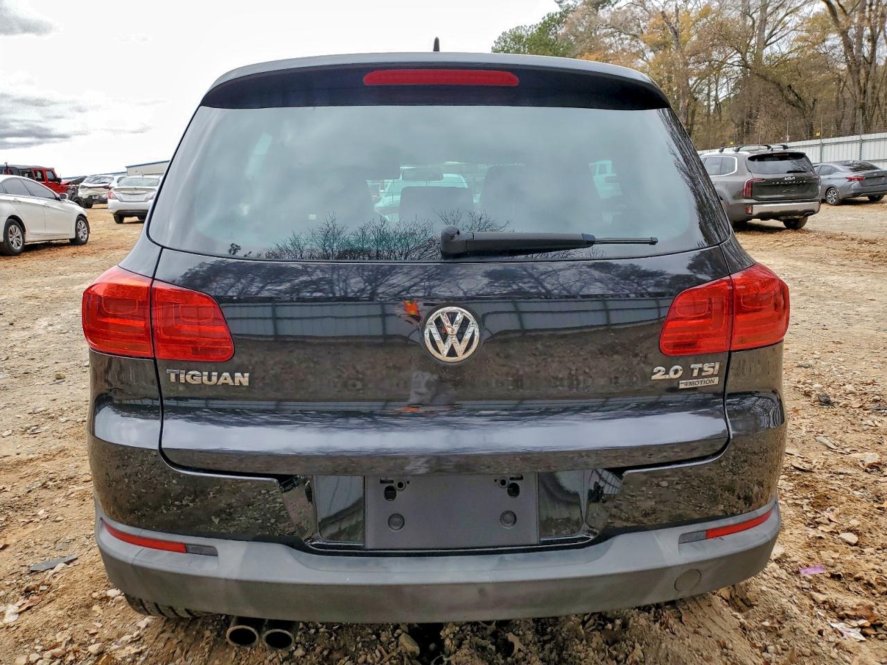 2012 VOLKSWAGEN TIGUAN S photo 6