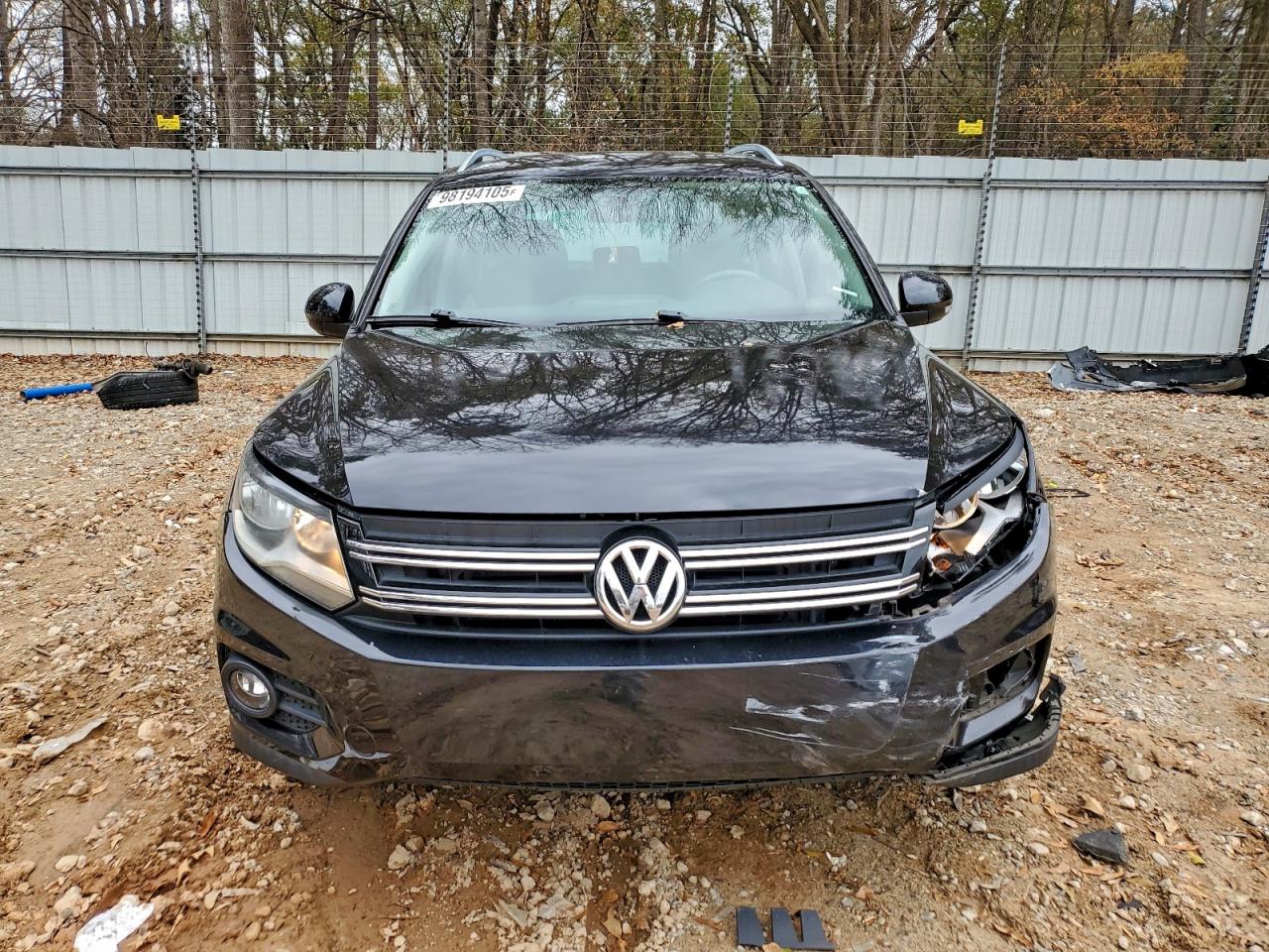 2012 VOLKSWAGEN TIGUAN S photo 5