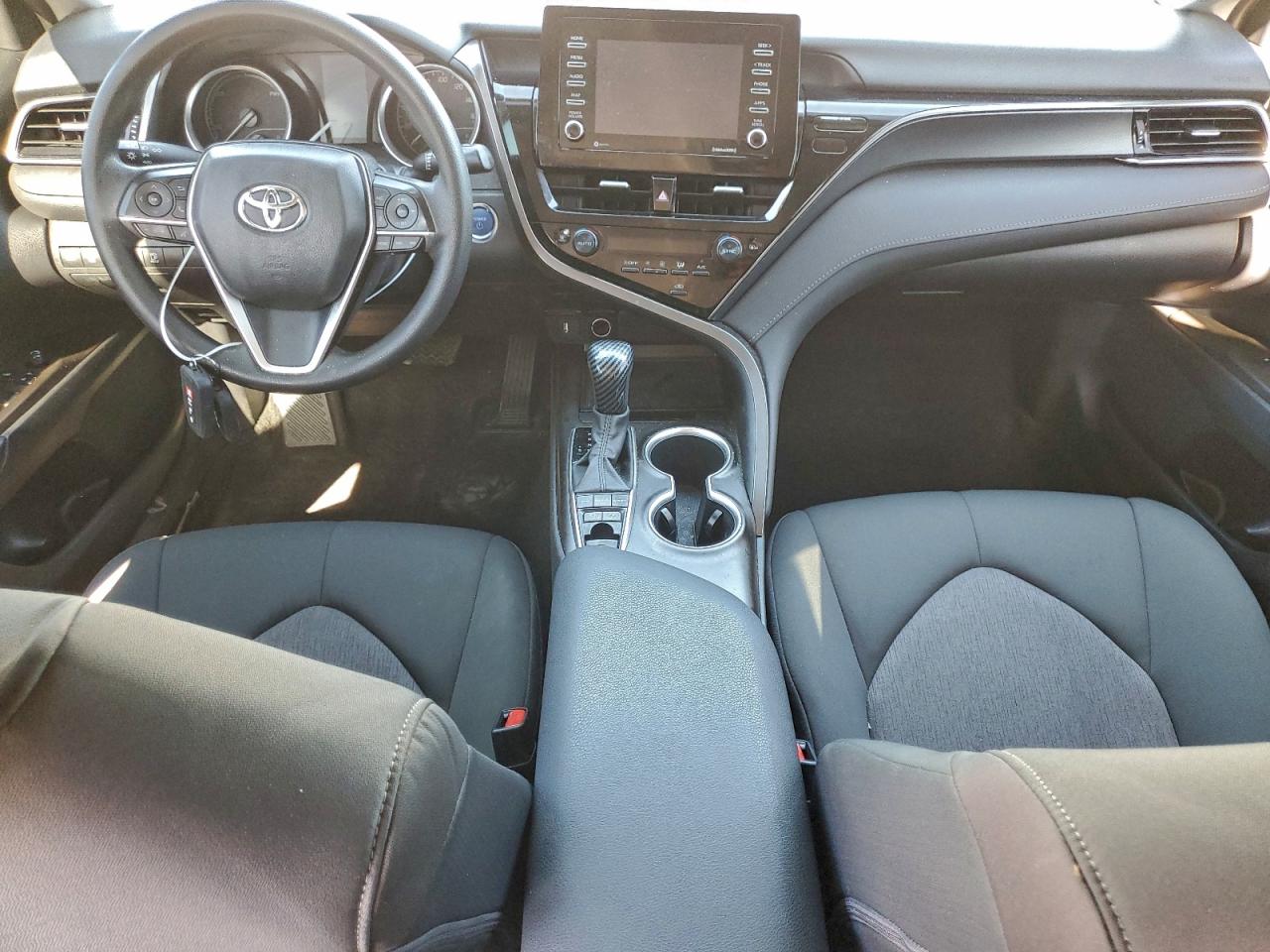 2023 TOYOTA CAMRY LE photo 8