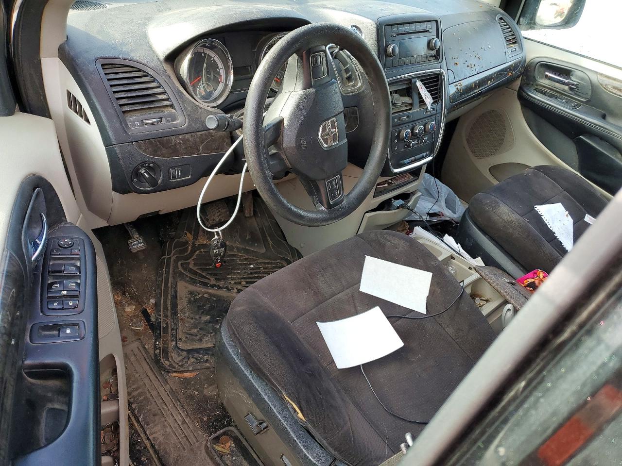 2011 DODGE GRAND CARAVAN MAINSTREET photo 8