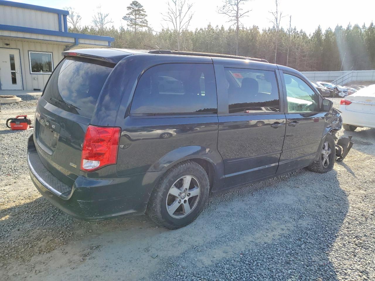 2011 DODGE GRAND CARAVAN MAINSTREET photo 3