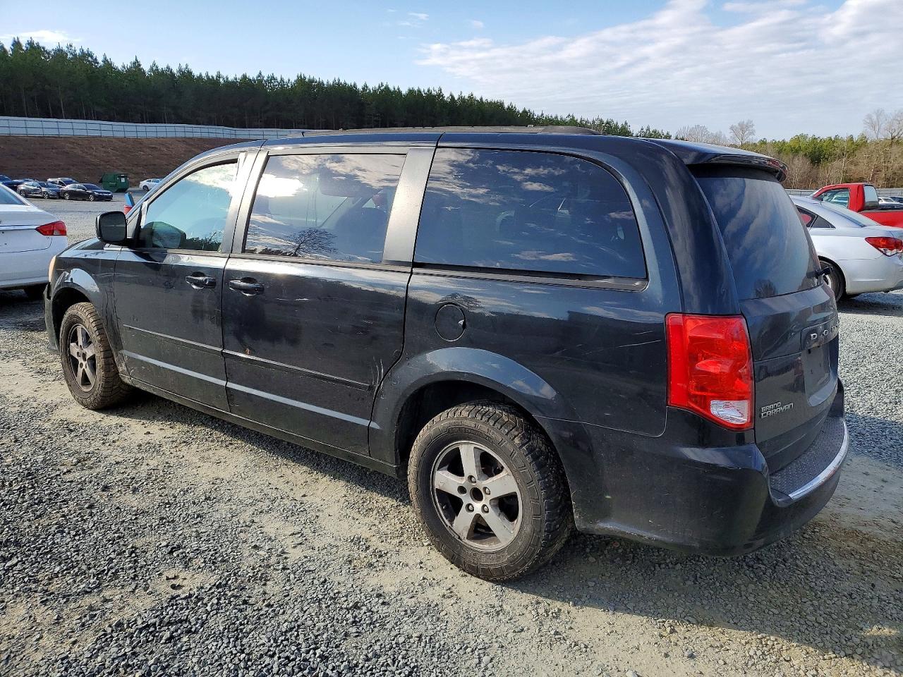 2011 DODGE GRAND CARAVAN MAINSTREET photo 2