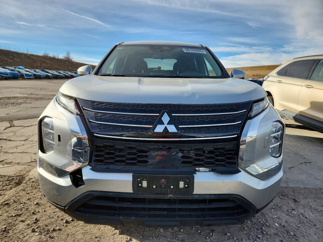 2025 MITSUBISHI OUTLANDER ES photo 5