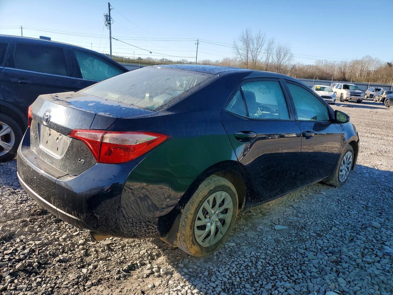 2019 TOYOTA COROLLA L photo 3