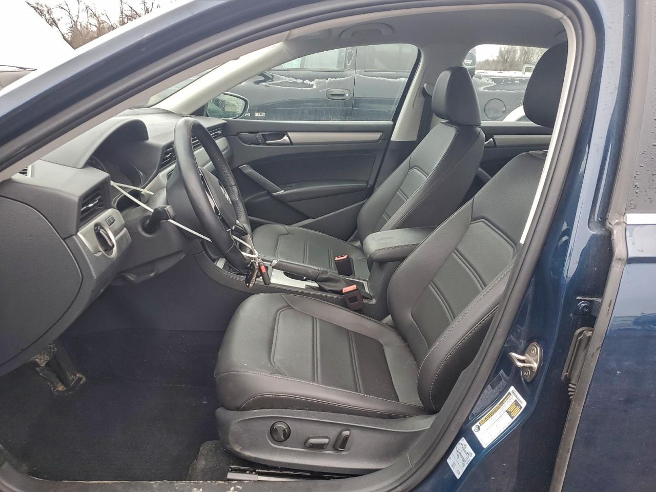 2020 VOLKSWAGEN PASSAT SE photo 7