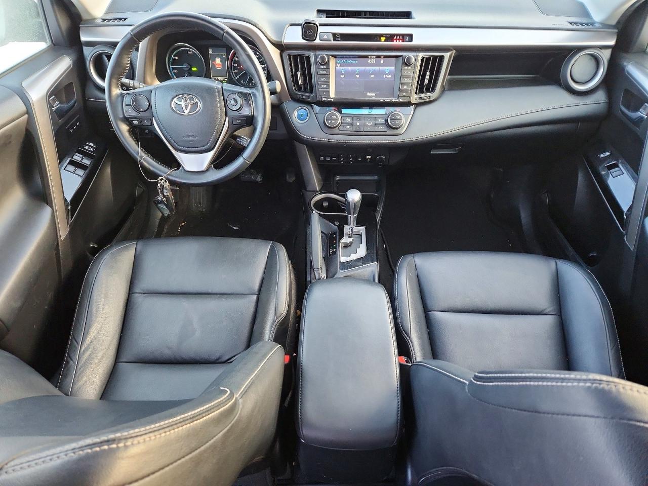 2017 TOYOTA RAV4 HV LIMITED photo 8