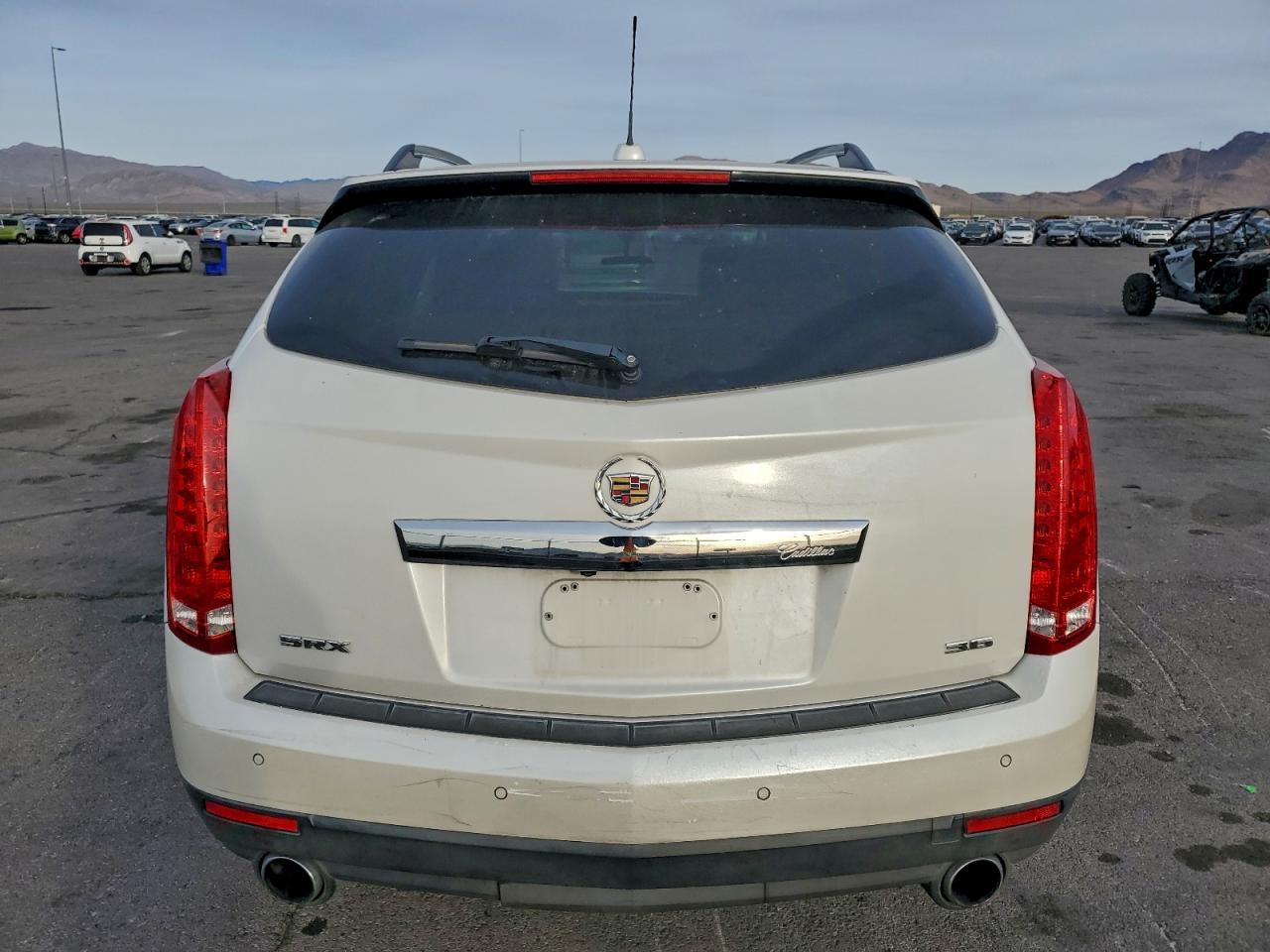 2016 CADILLAC SRX PERFORMANCE COLLECTION photo 6