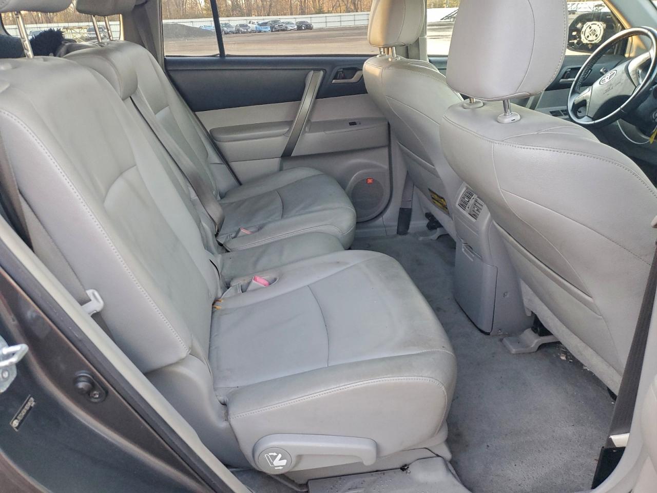 2008 TOYOTA HIGHLANDER SPORT photo 11