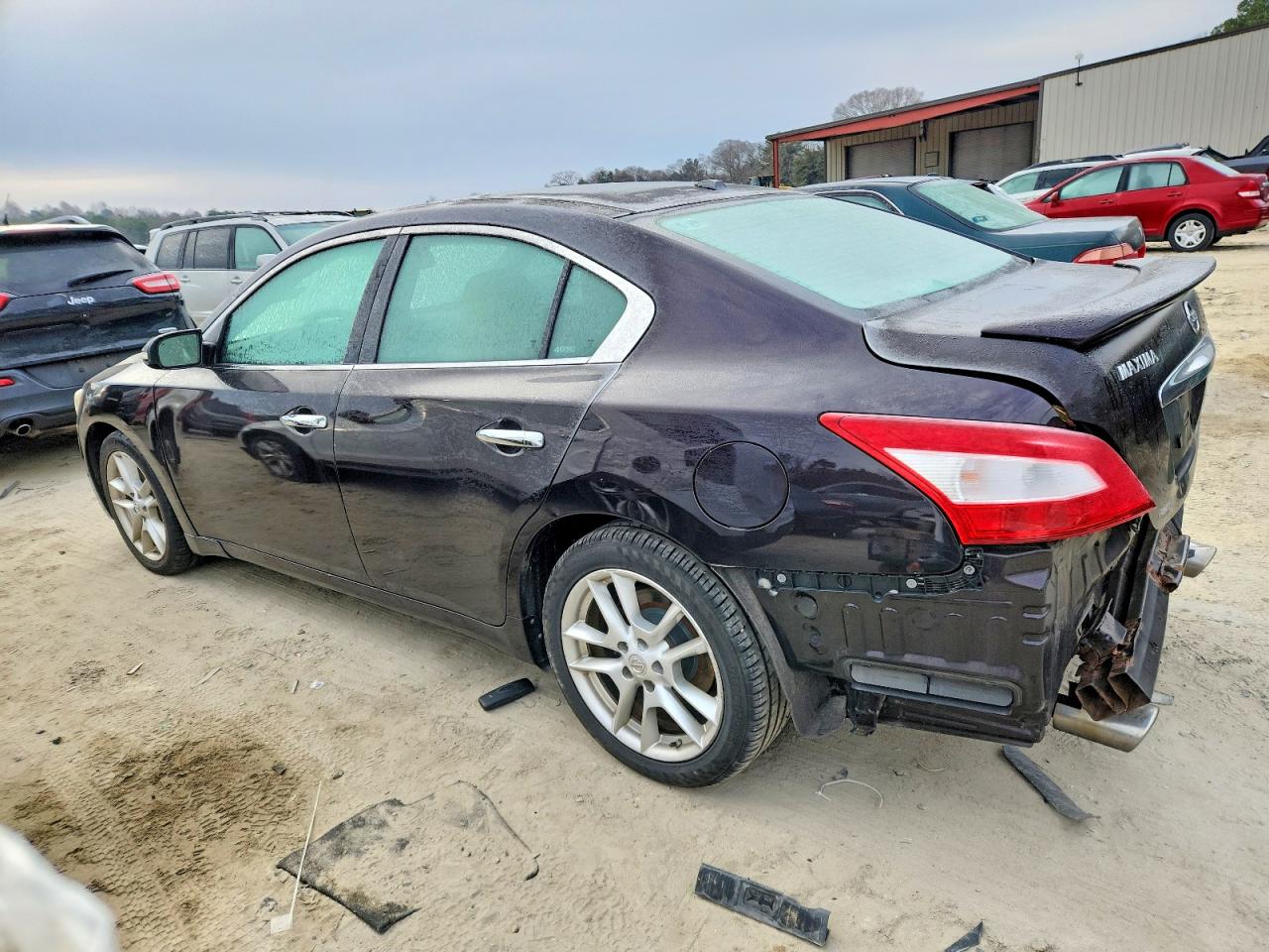 2011 NISSAN MAXIMA S photo 2
