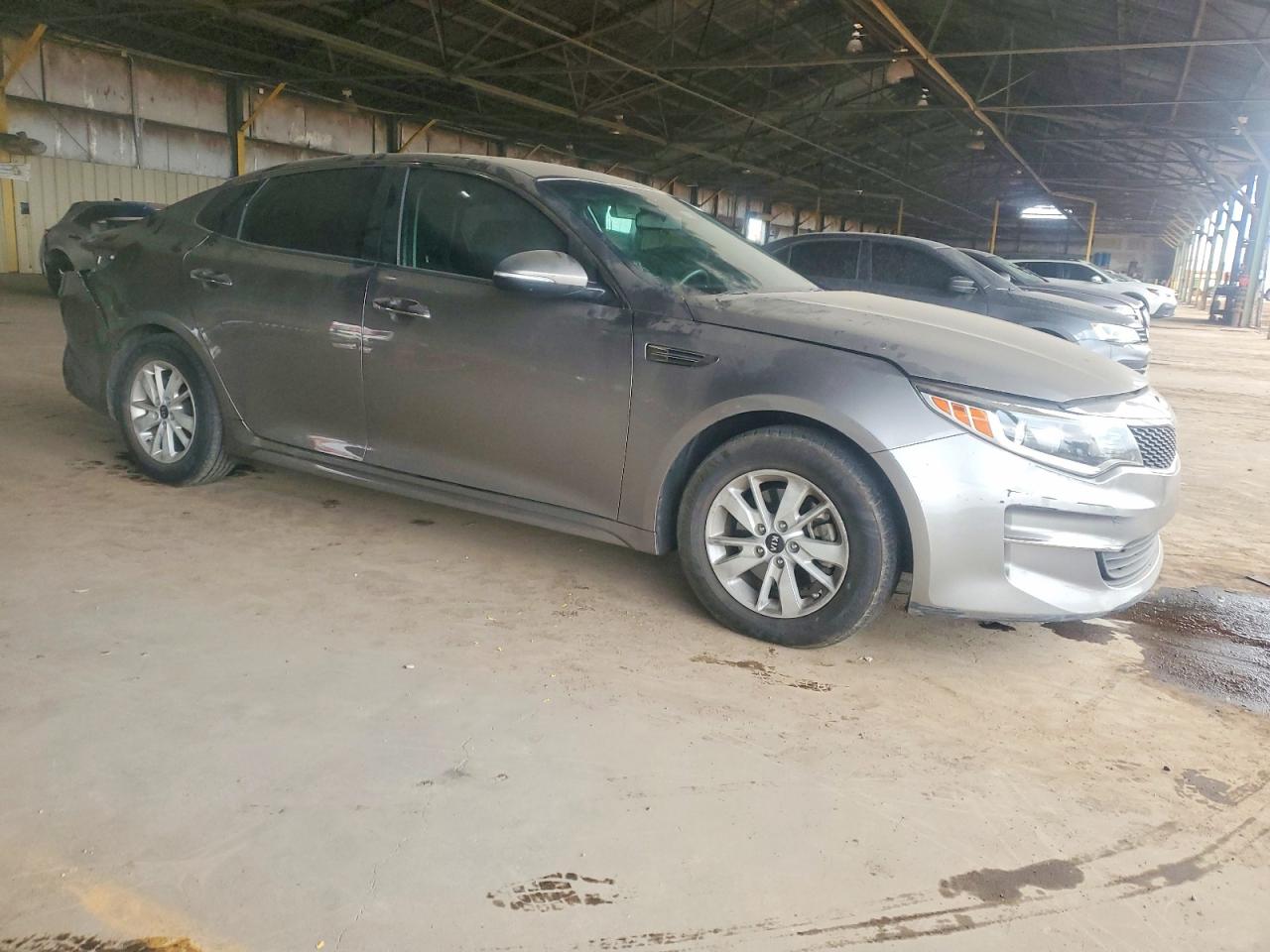 2016 KIA OPTIMA LX photo 4