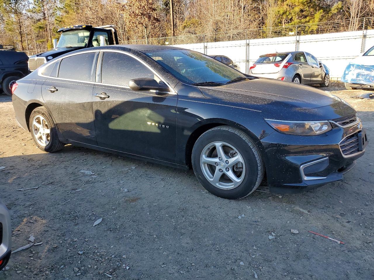 2017 CHEVROLET MALIBU LS photo 4