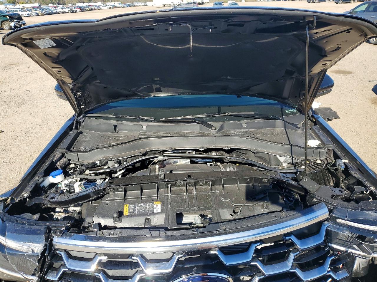 2025 FORD EXPLORER PLATINUM photo 12