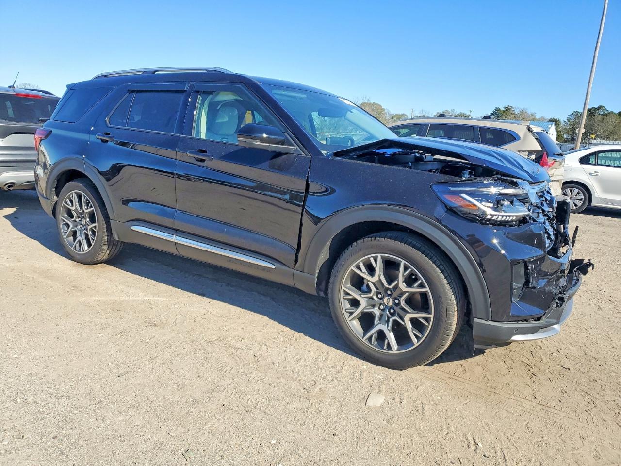 2025 FORD EXPLORER PLATINUM photo 4