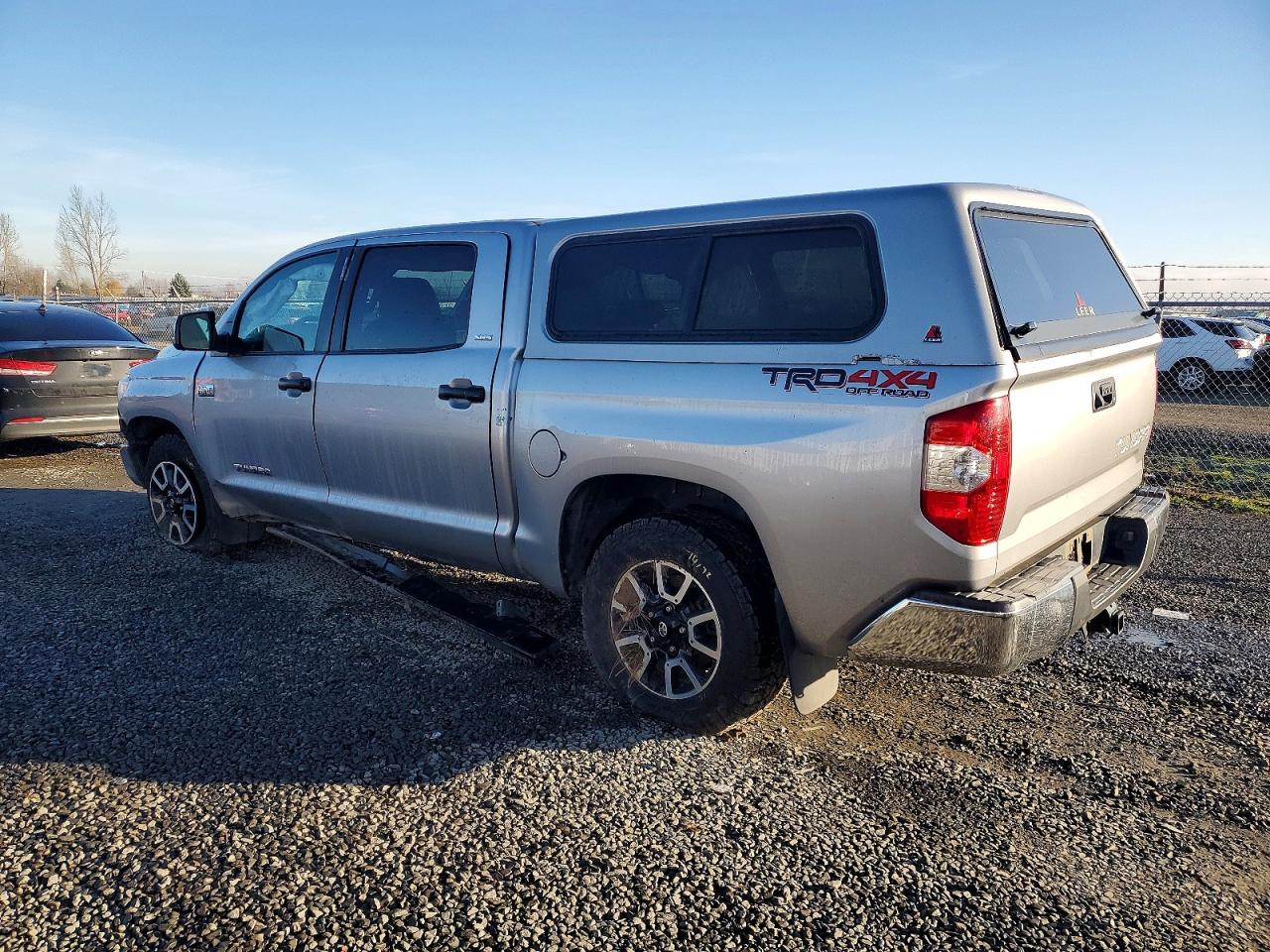 2014 TOYOTA TUNDRA CREWMAX SR5 photo 2