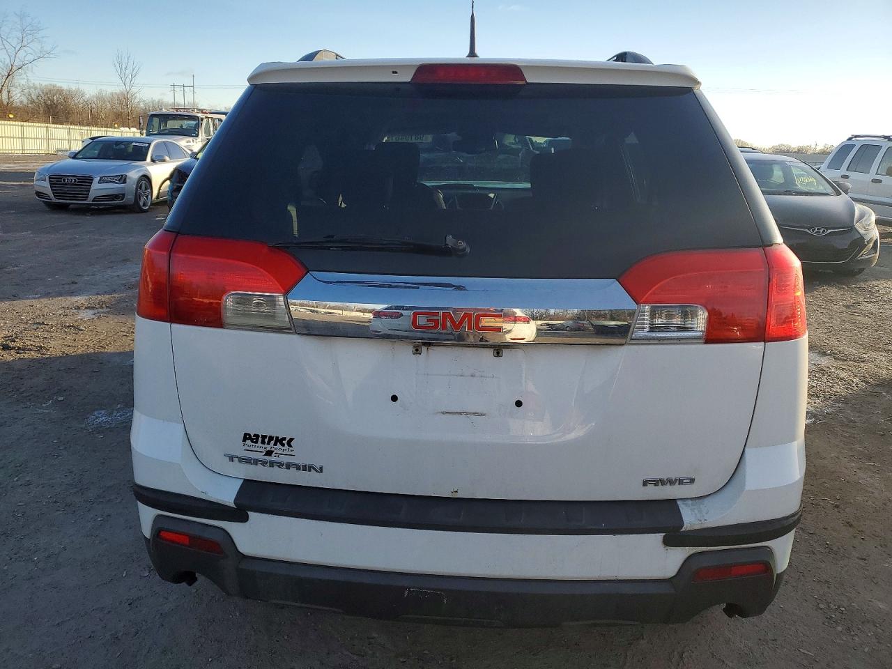 2012 GMC TERRAIN SLE photo 6