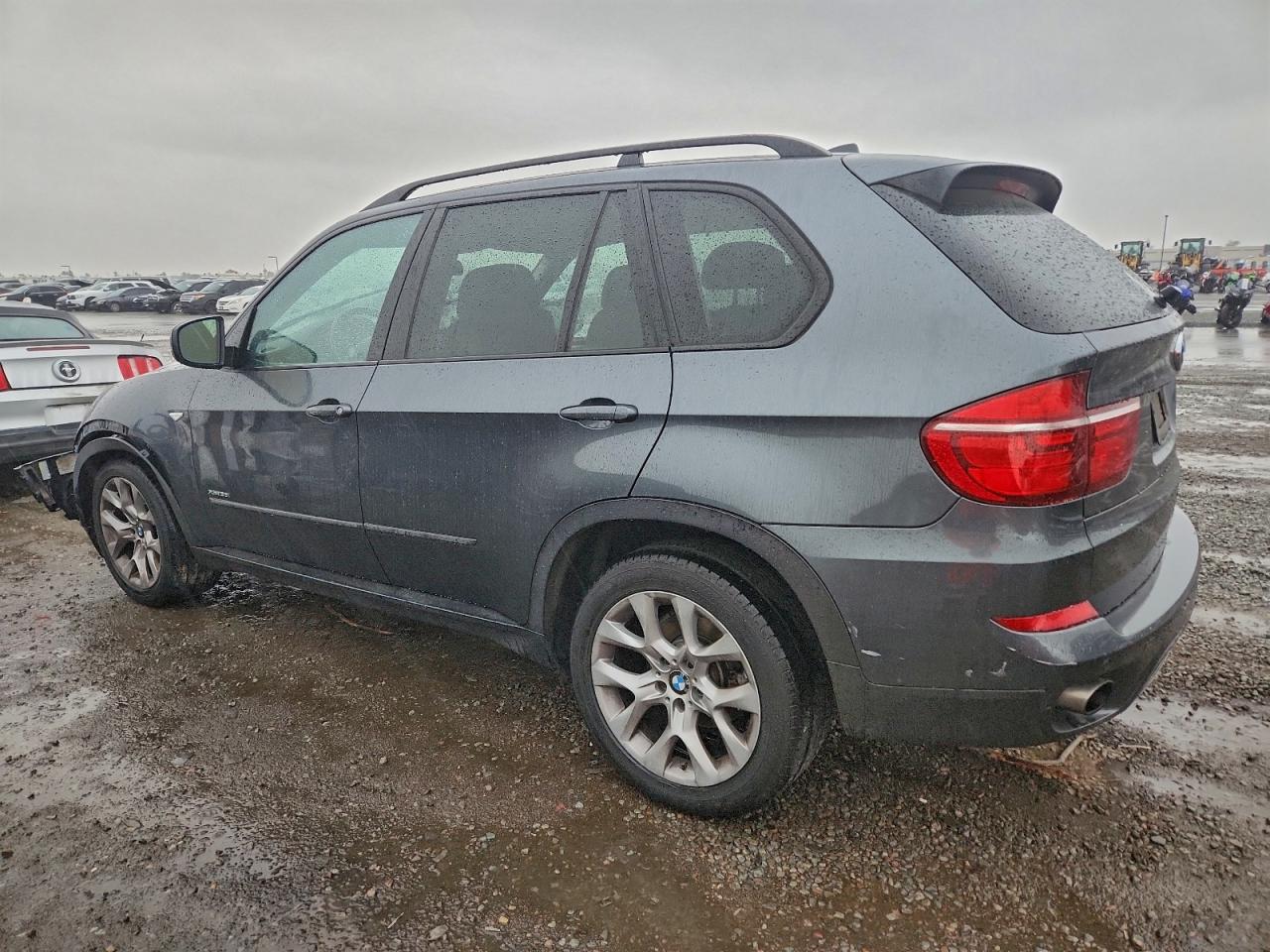 2011 BMW X5 XDRIVE35I photo 2