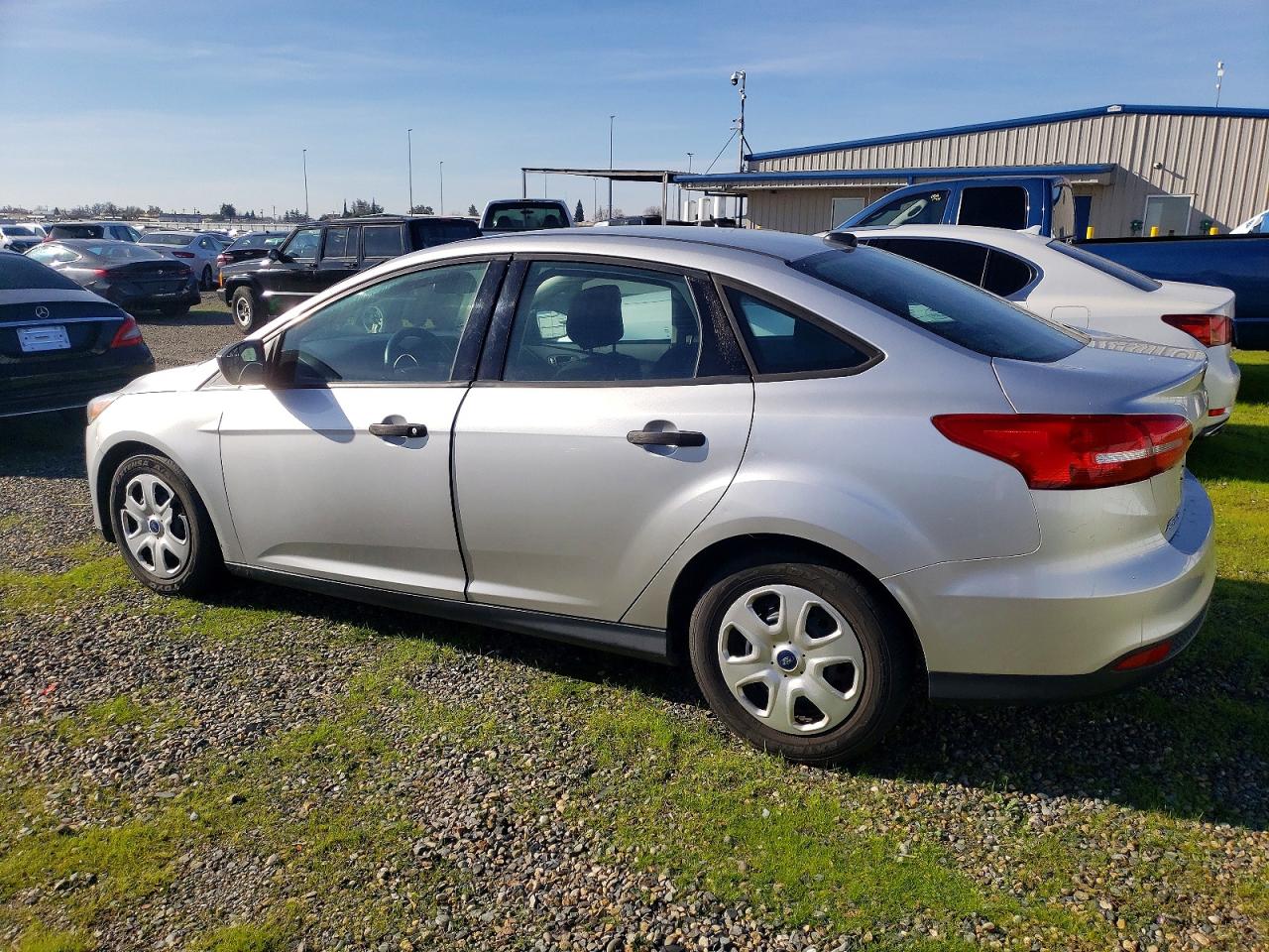 2017 FORD FOCUS S photo 2