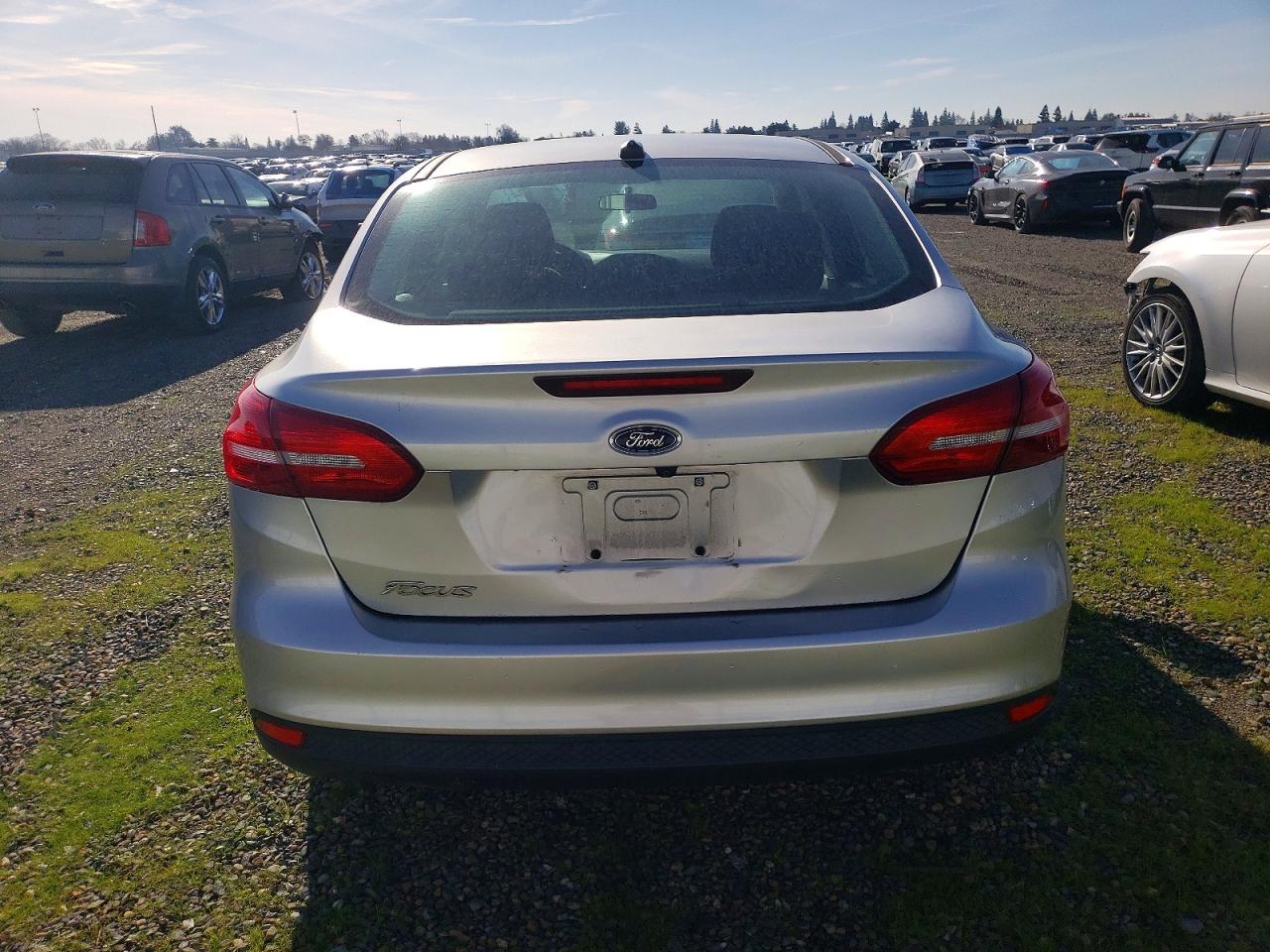 2017 FORD FOCUS S photo 6