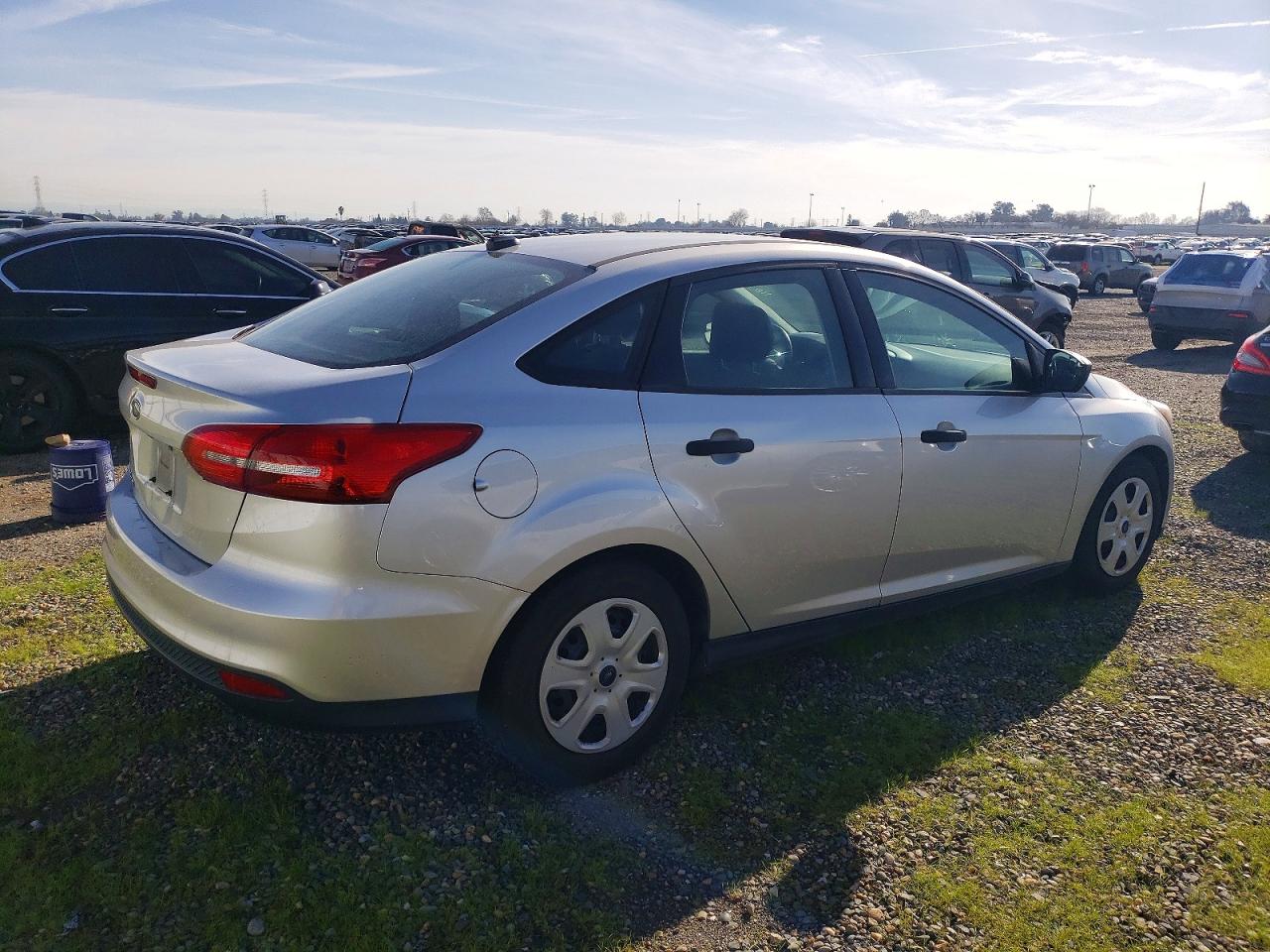 2017 FORD FOCUS S photo 3