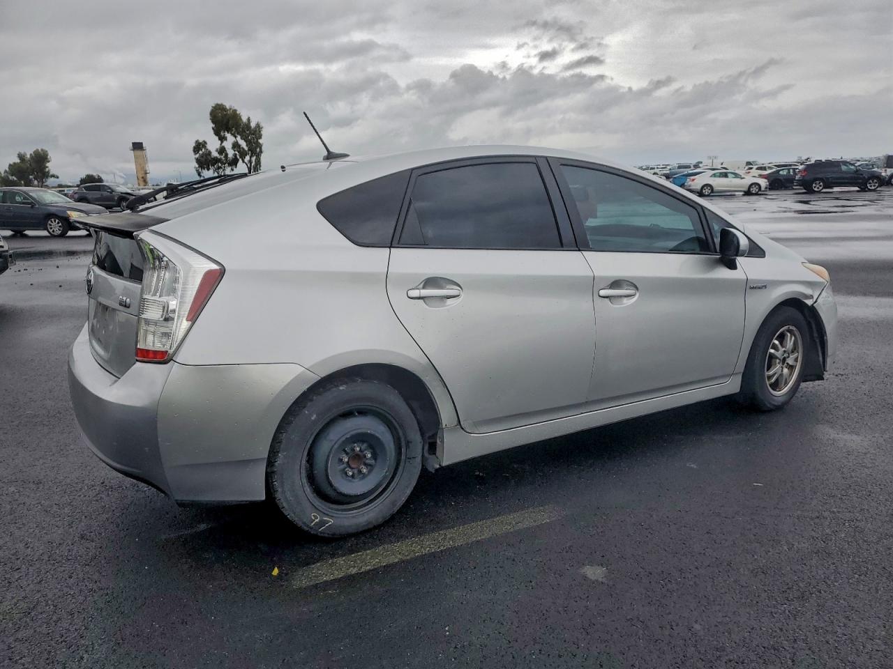 2010 TOYOTA PRIUS photo 5