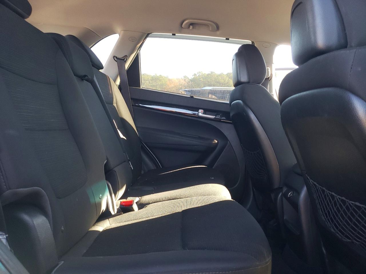 2015 KIA SORENTO LX photo 41