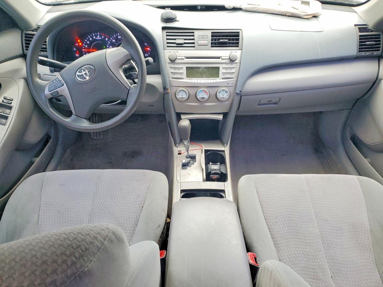 2010 TOYOTA CAMRY BASE photo 8