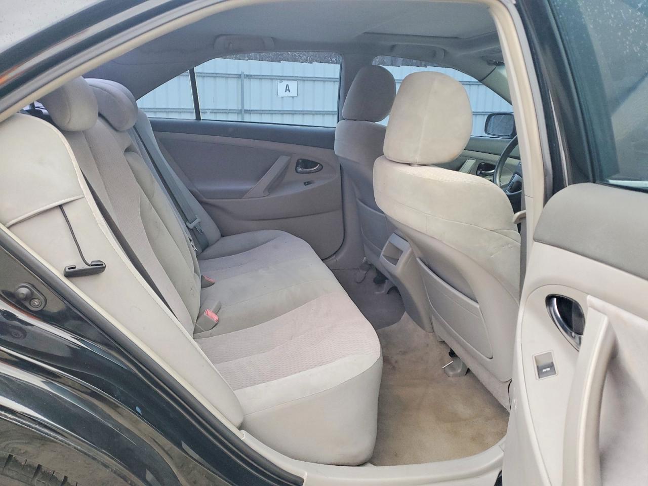 2010 TOYOTA CAMRY BASE photo 10