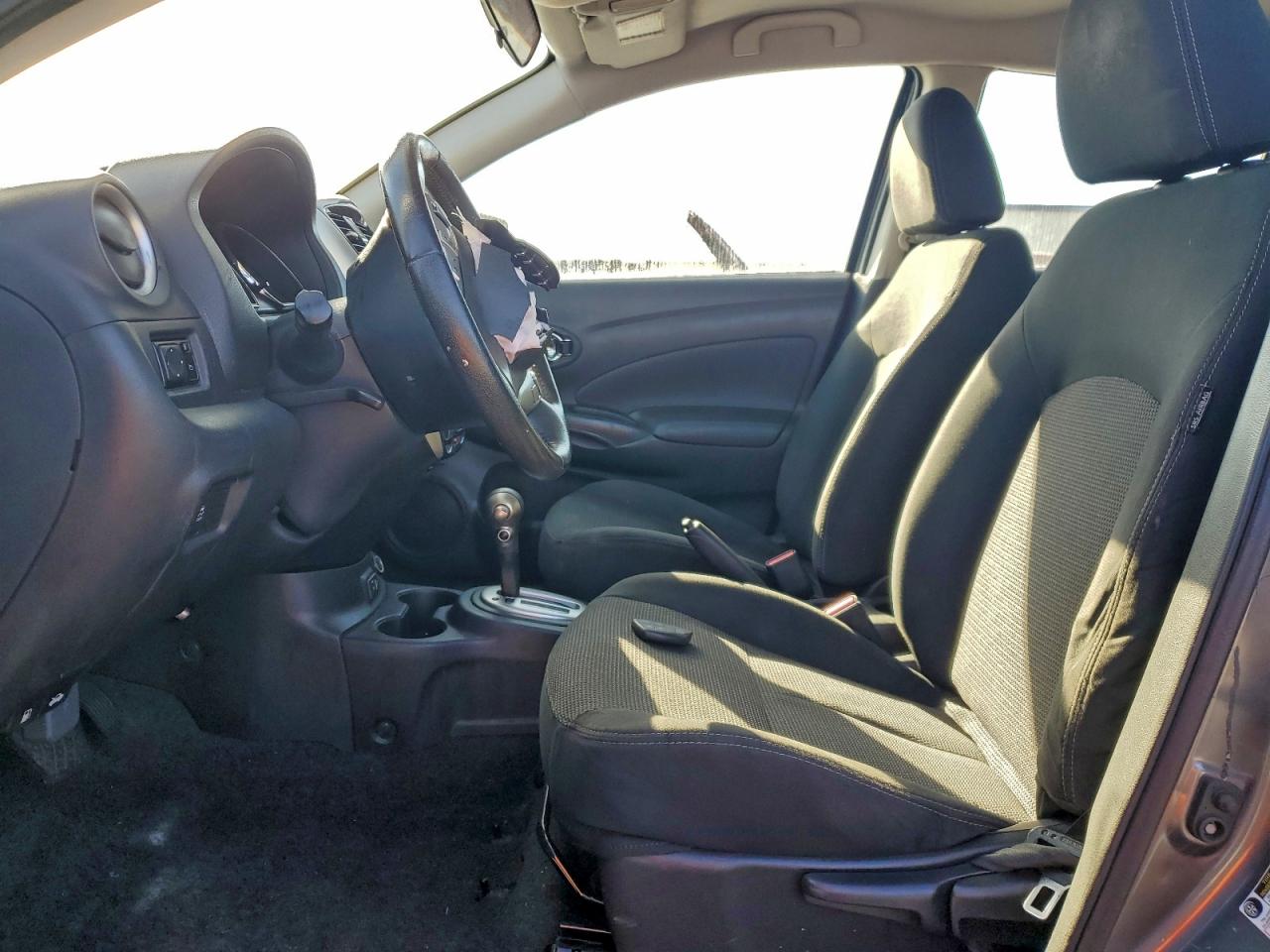 2018 NISSAN VERSA S photo 7