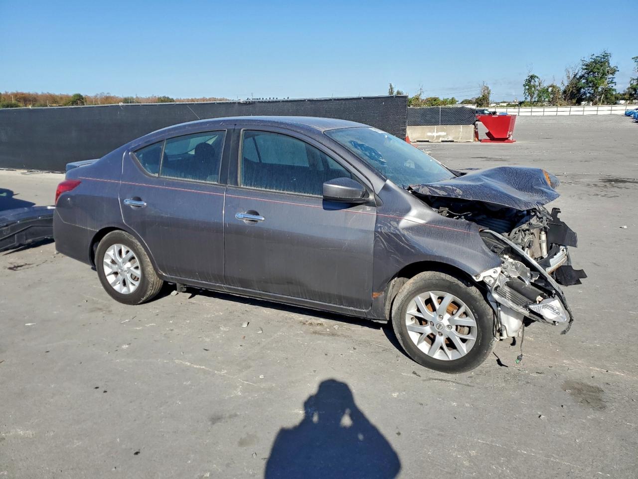 2018 NISSAN VERSA S photo 4