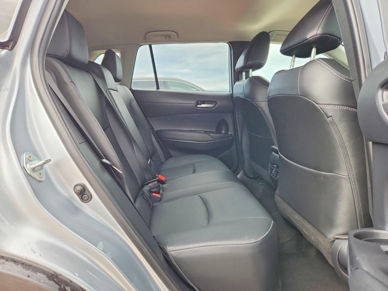 2023 TOYOTA COROLLA CROSS XLE photo 11