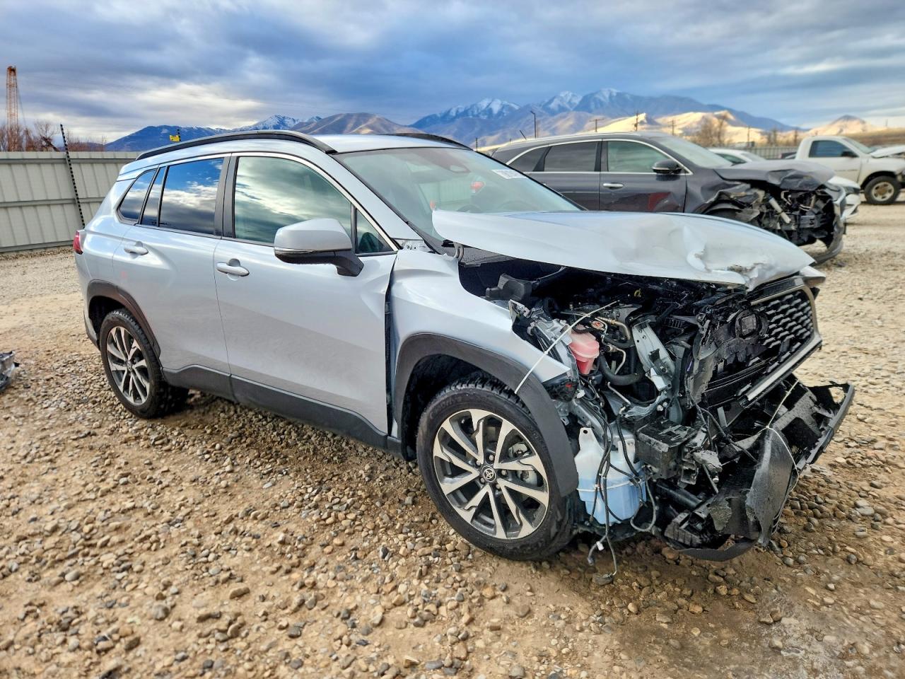 2023 TOYOTA COROLLA CROSS XLE photo 4