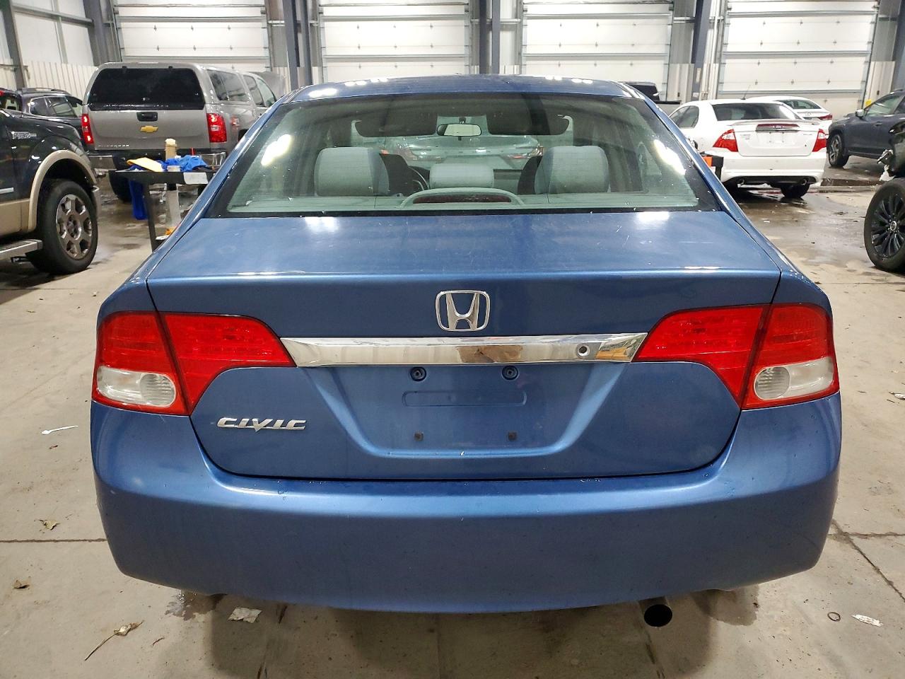 2011 HONDA CIVIC LX photo 6