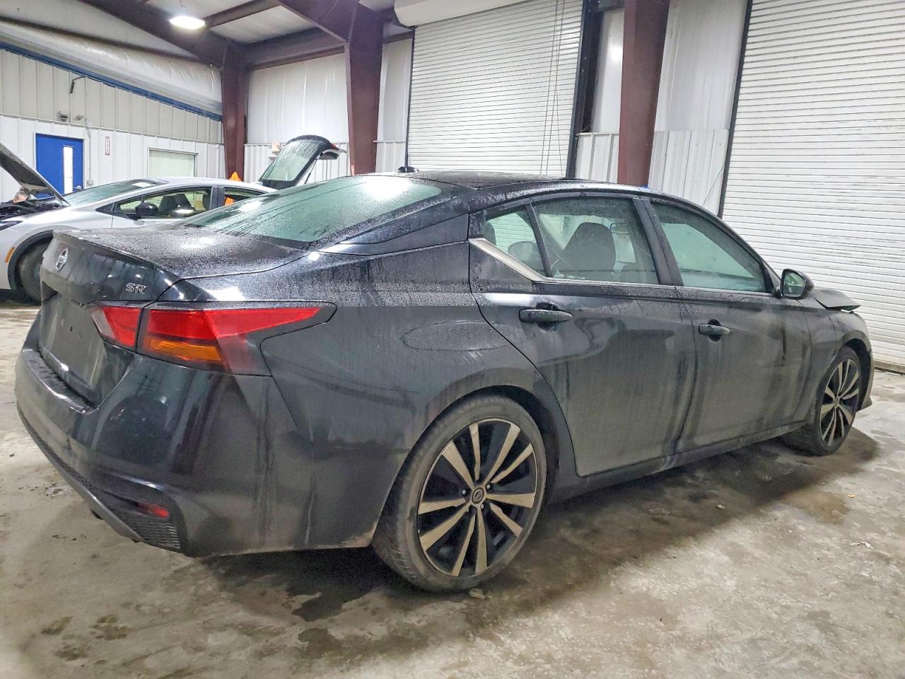 2019 NISSAN ALTIMA SR photo 3