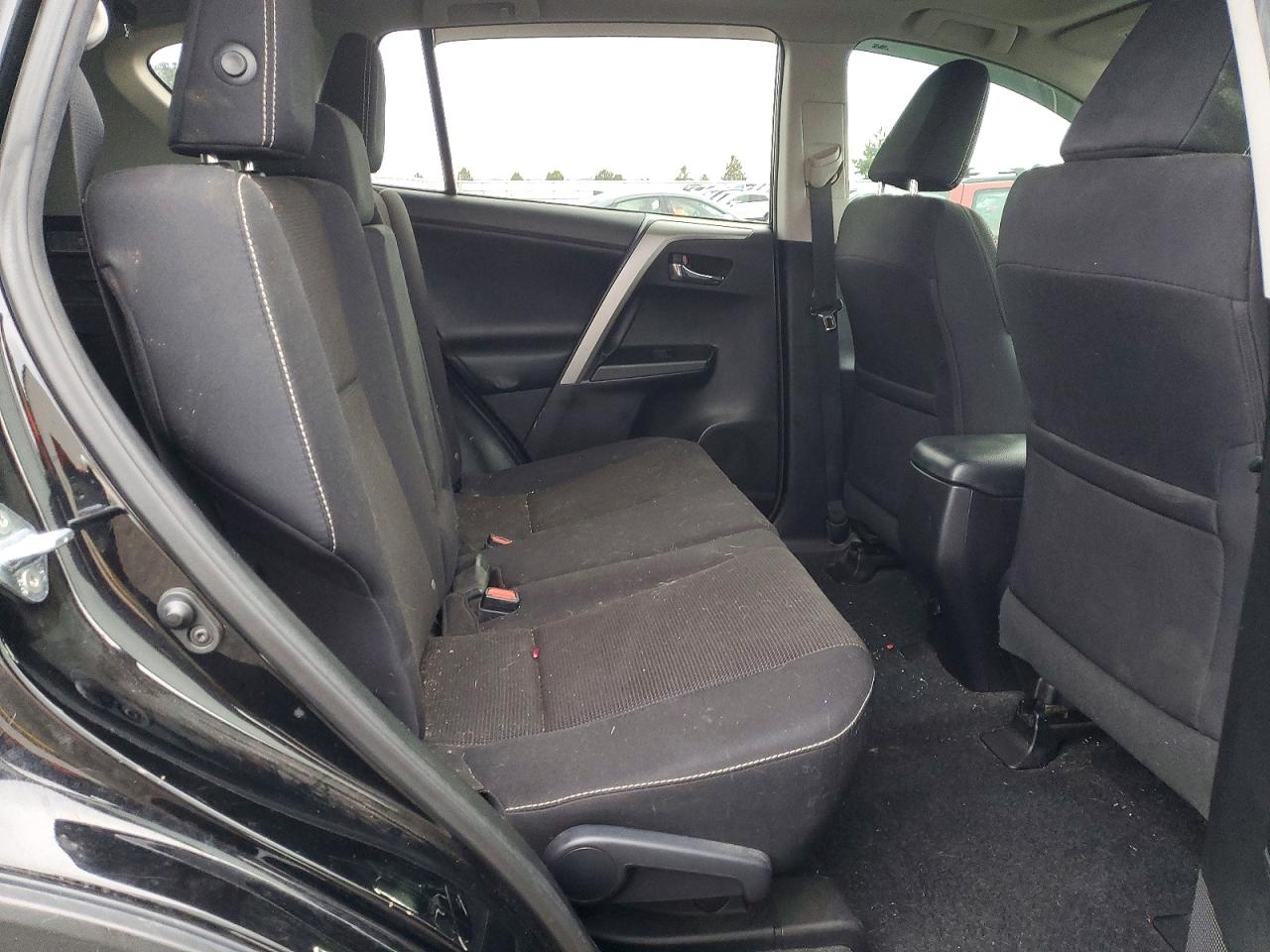 2017 TOYOTA RAV4 XLE photo 11