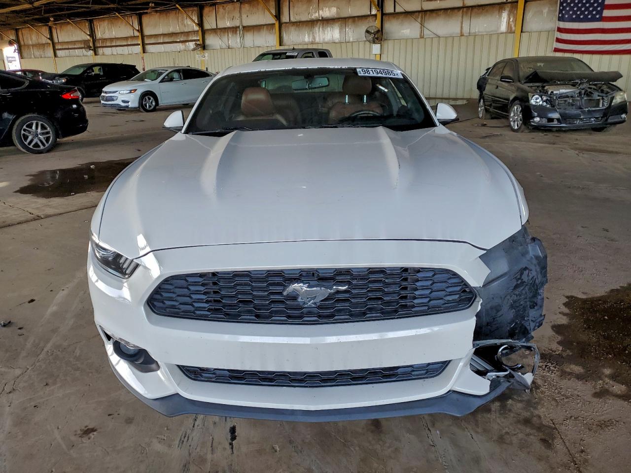 2017 FORD MUSTANG photo 5