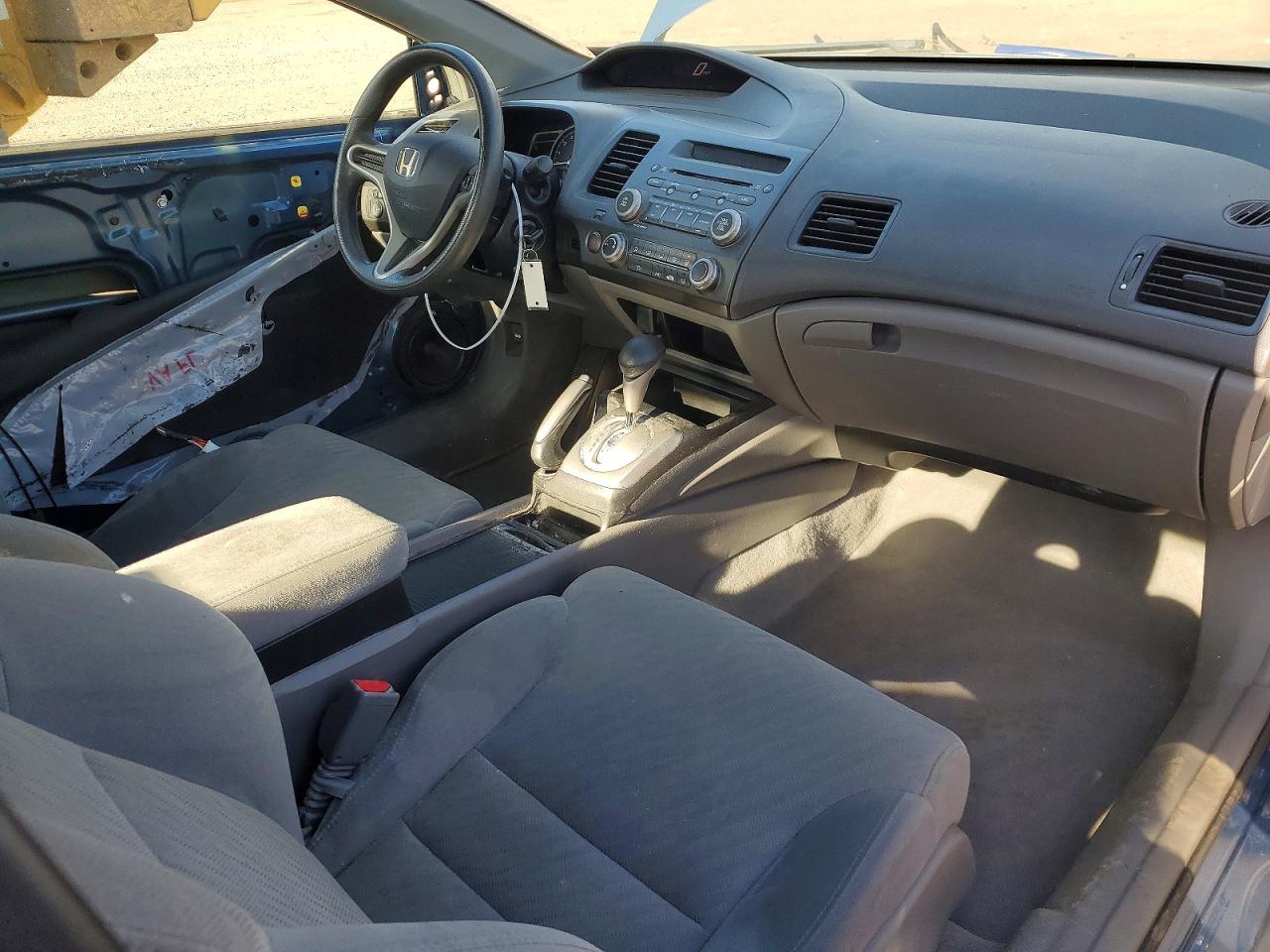 2011 HONDA CIVIC LX photo 8