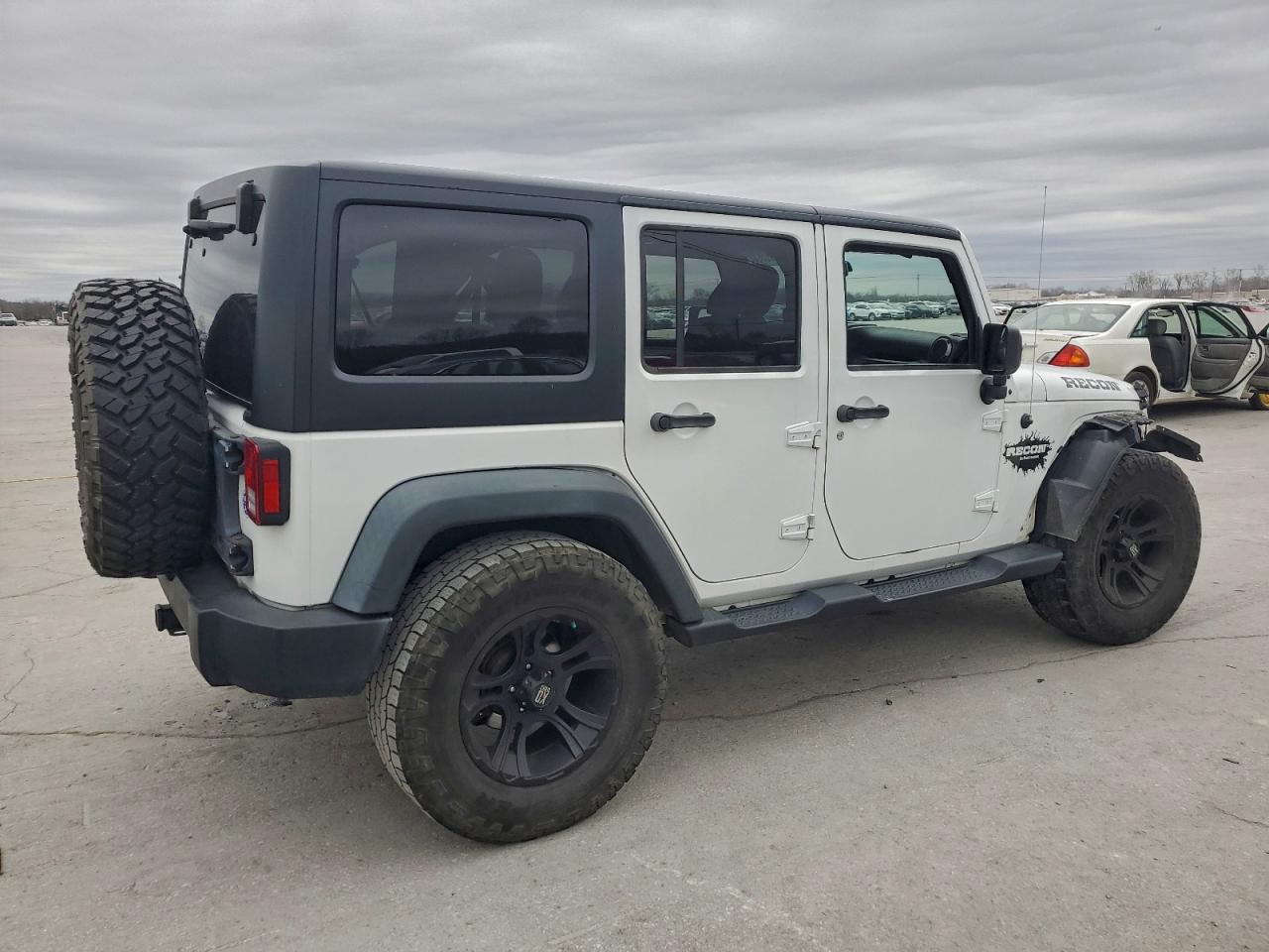 2016 JEEP WRANGLER UNLIMITED SPORT photo 3