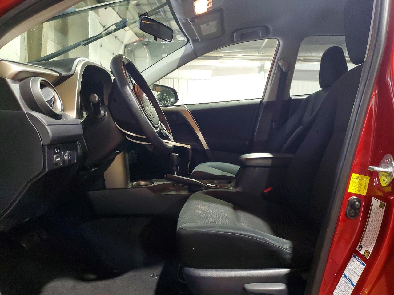 2015 TOYOTA RAV4 LE photo 7